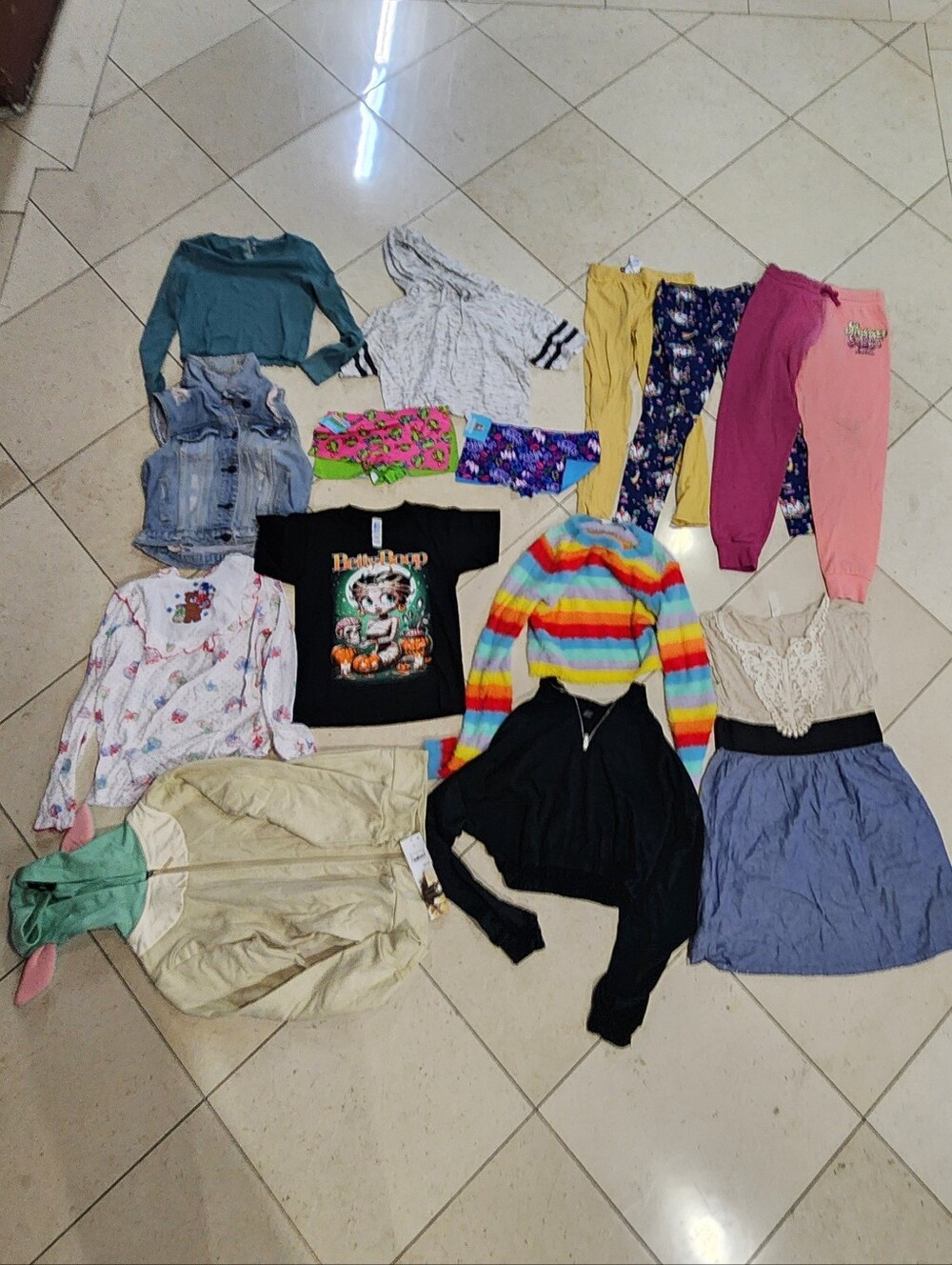 Kids Child Girls Clothes 10 Years Lot of 16 Pieces Sweaters Leggings Hoodies